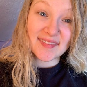 Meet your Posher, Leah